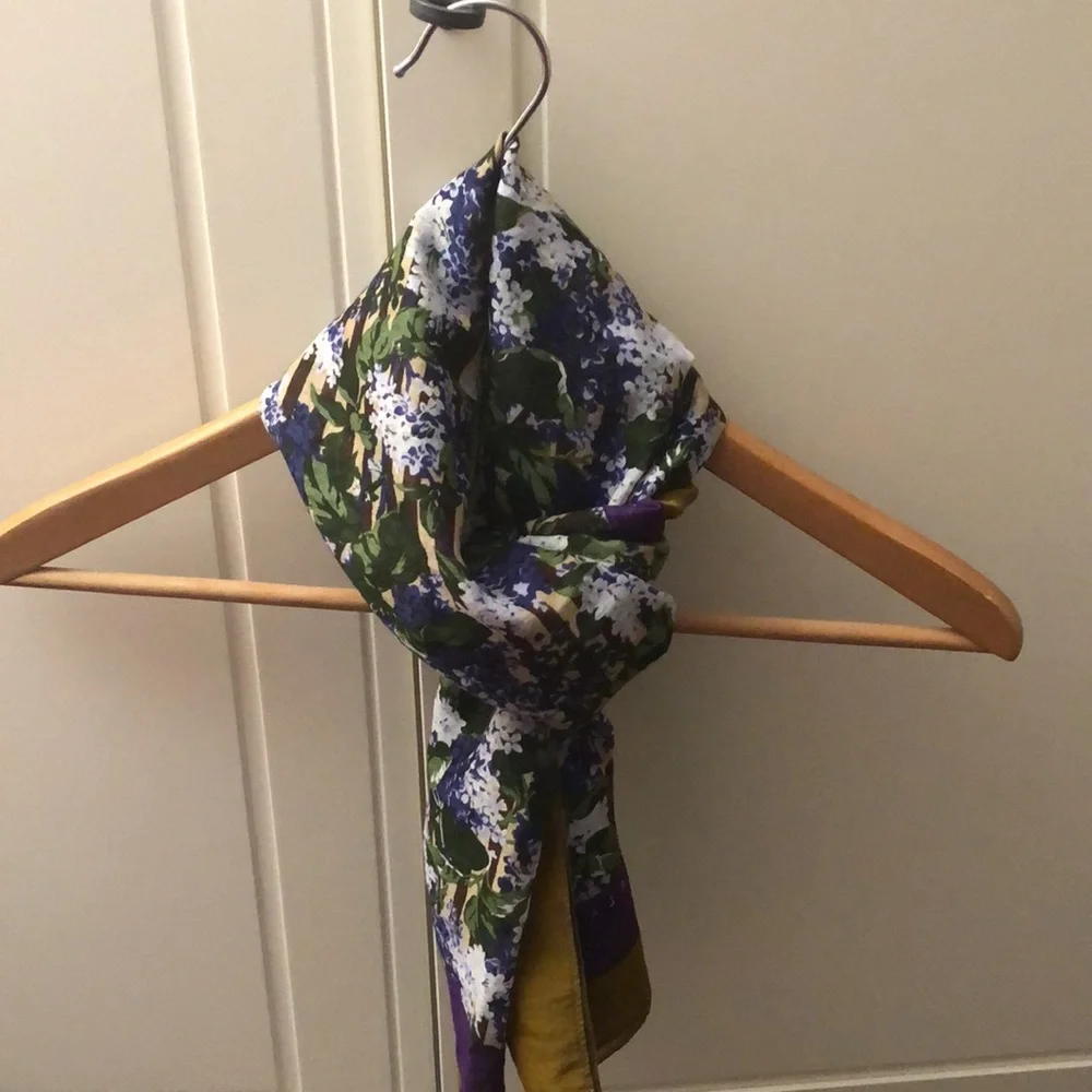 Perry Ellis Scarf - Picture 4 of 5